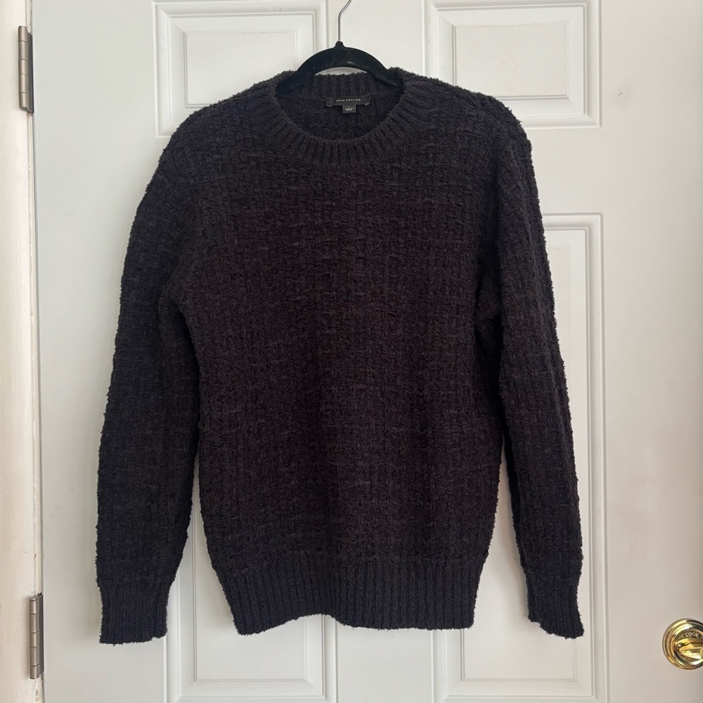 ❤️2/$15 or 3/$21❤️Talbots Black Textured Crewneck Sweater, Size Large